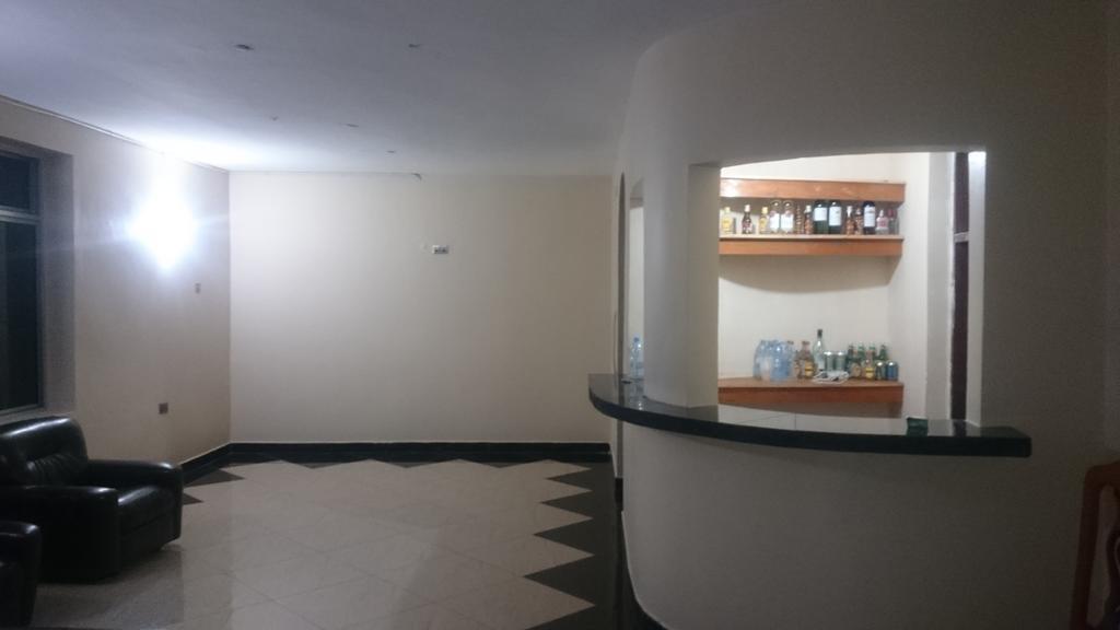 Itetemia Royal Inn Dar es Salaam Phòng bức ảnh